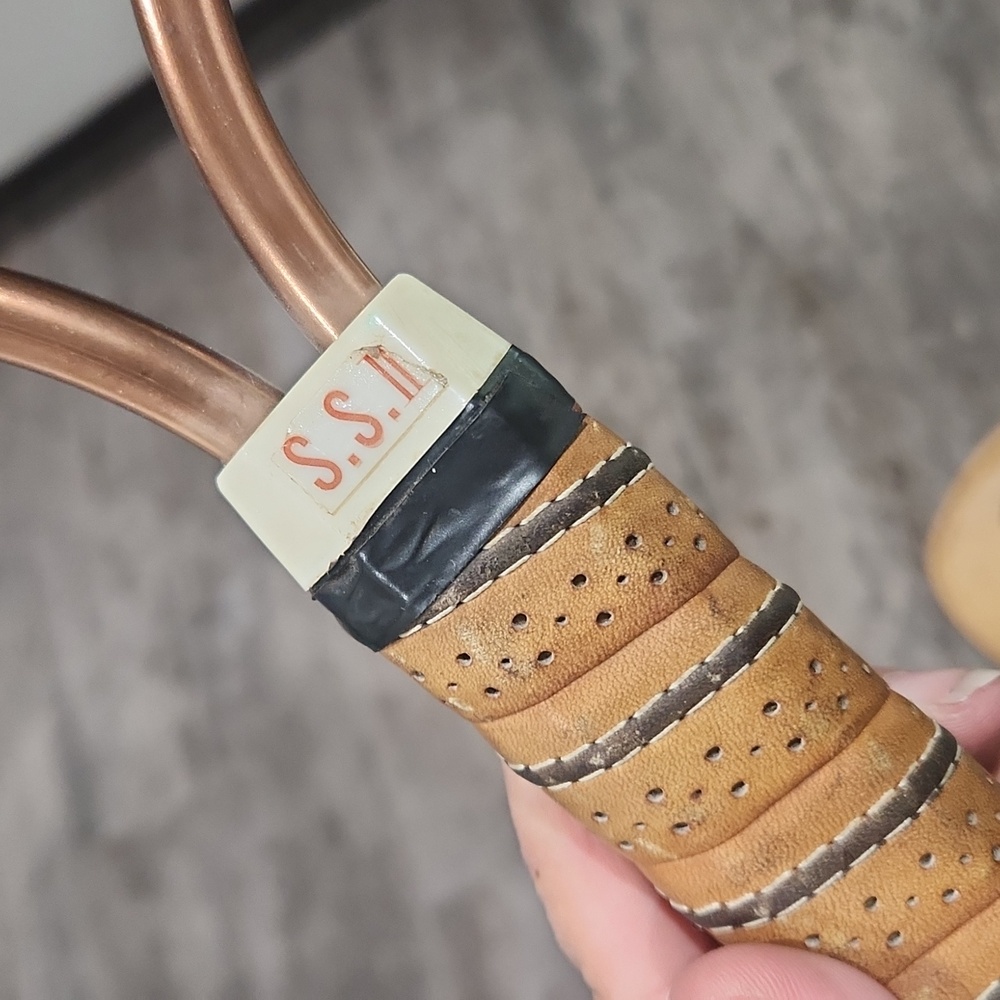 Vintage Racquet with Cover - Picture 2 of 5